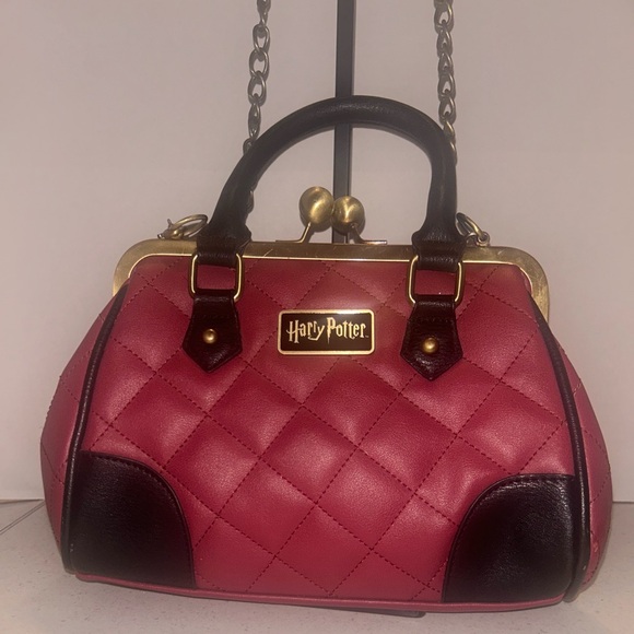 Warner Bros. Harry Potter Quilted Rose and Black Satchel with Gold Frame